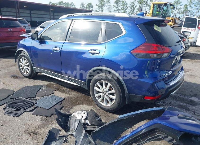 Photo 3 of 2020 Nissan Rogue SV FWD (VIN JN8AT2MTXLW010035)