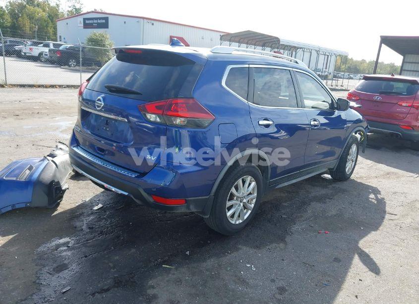 Photo 4 of 2020 Nissan Rogue SV FWD (VIN JN8AT2MTXLW010035)