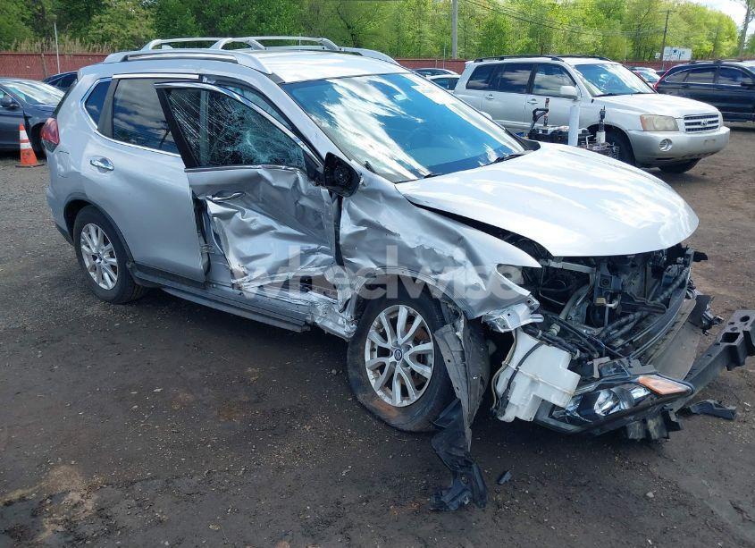 2020 Nissan Rogue SV FWD (VIN JN8AT2MTXLW010147) main photo