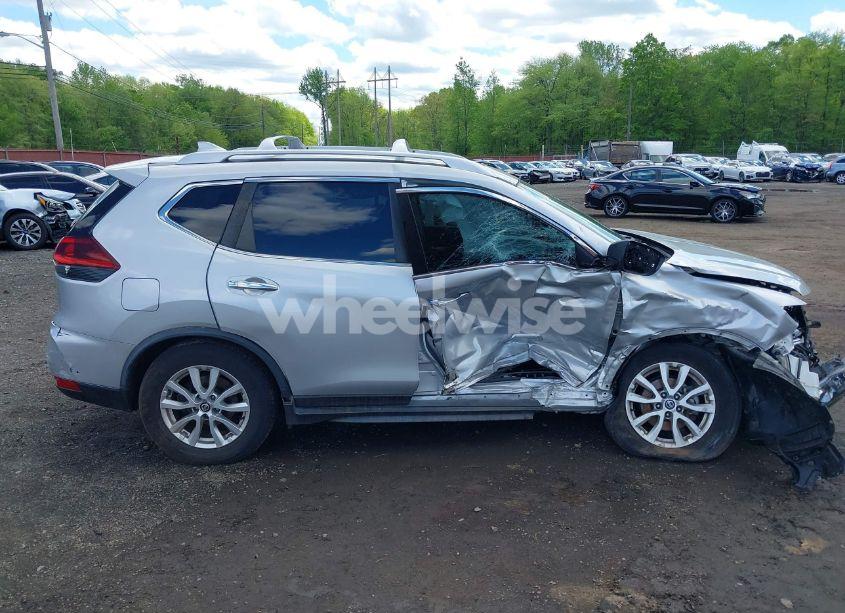 Photo 13 of 2020 Nissan Rogue SV FWD (VIN JN8AT2MTXLW010147)
