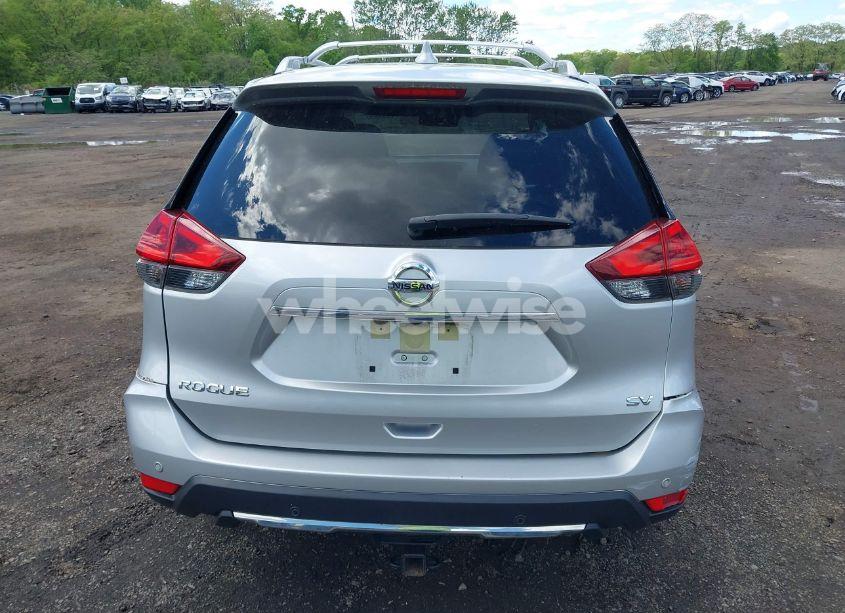 Photo 16 of 2020 Nissan Rogue SV FWD (VIN JN8AT2MTXLW010147)