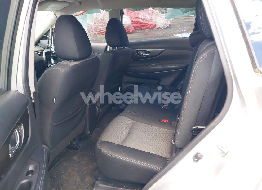 Photo 8 of 2020 Nissan Rogue SV FWD (VIN JN8AT2MTXLW010147)