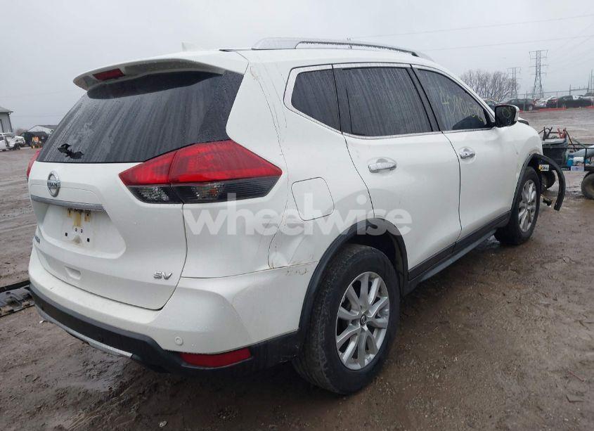 Photo 4 of 2020 Nissan Rogue SV FWD (VIN JN8AT2MTXLW011301)