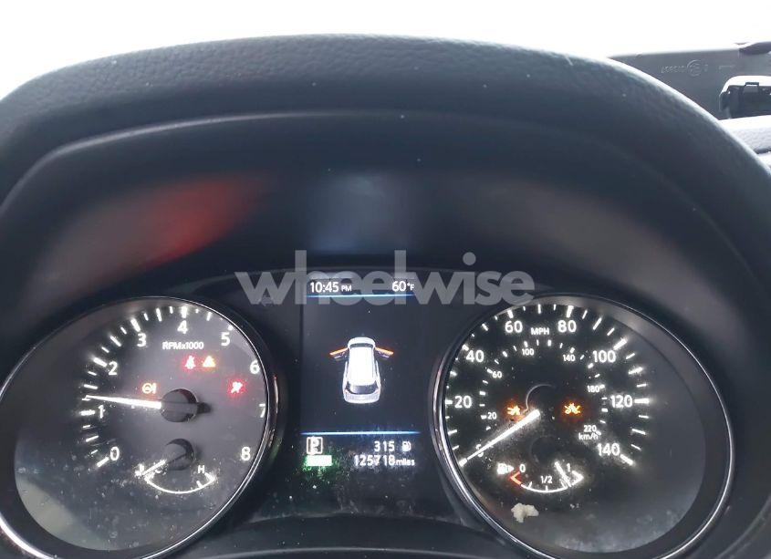 Photo 7 of 2020 Nissan Rogue SV FWD (VIN JN8AT2MTXLW011301)