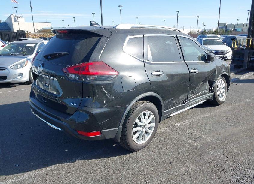 Photo 4 of 2020 Nissan Rogue SV FWD (VIN JN8AT2MTXLW014327)