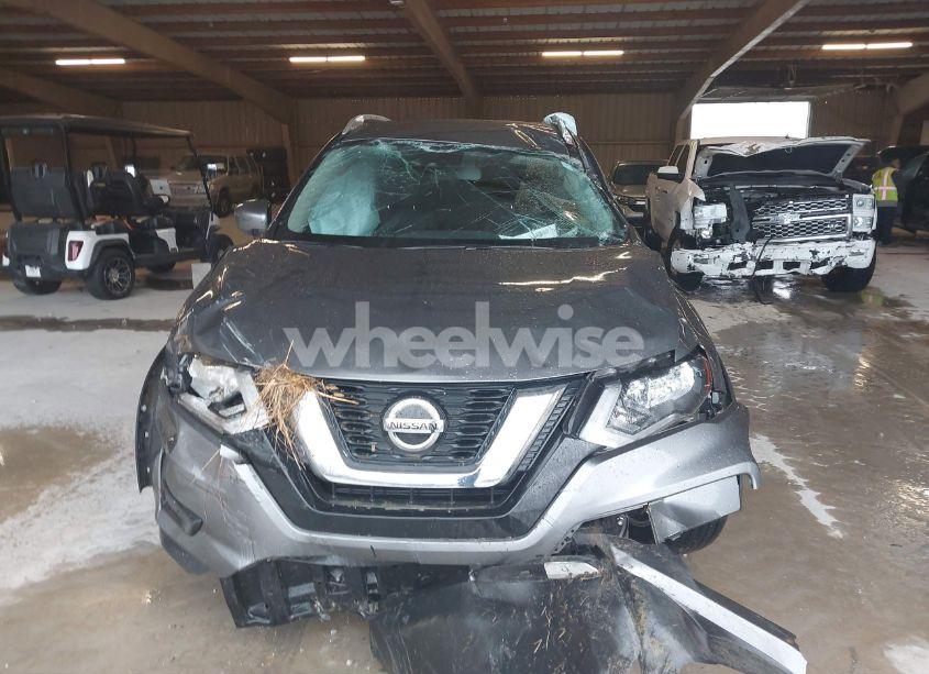 Photo 12 of 2020 Nissan Rogue SV FWD (VIN JN8AT2MTXLW016644)