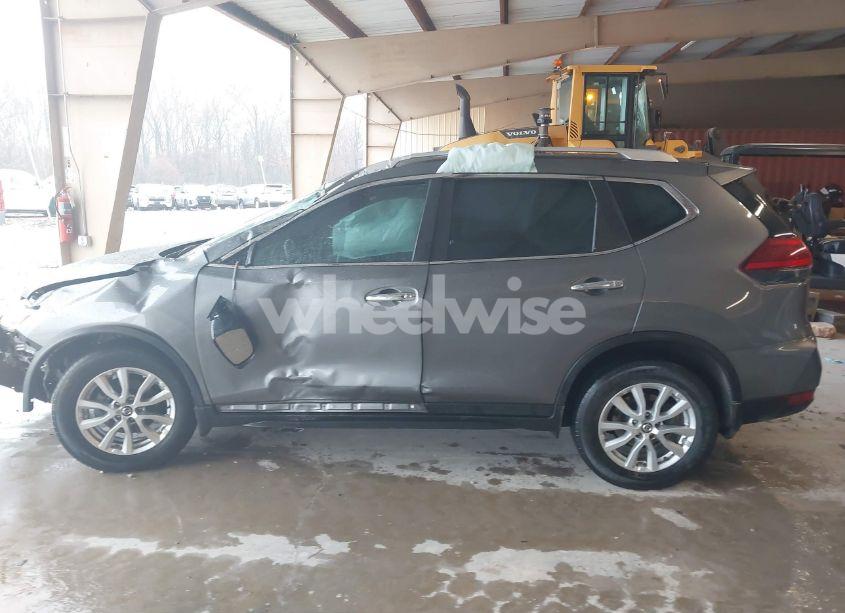 Photo 14 of 2020 Nissan Rogue SV FWD (VIN JN8AT2MTXLW016644)