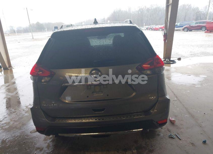 Photo 16 of 2020 Nissan Rogue SV FWD (VIN JN8AT2MTXLW016644)