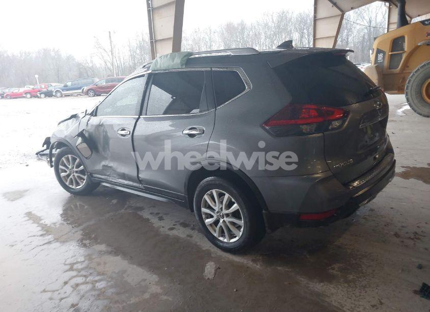 Photo 3 of 2020 Nissan Rogue SV FWD (VIN JN8AT2MTXLW016644)