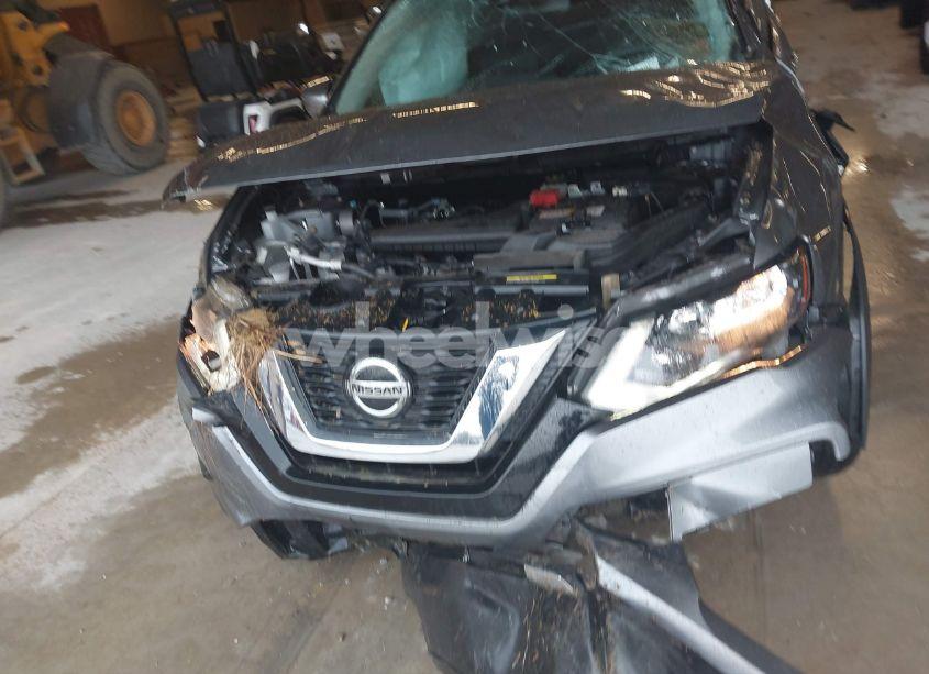 Photo 6 of 2020 Nissan Rogue SV FWD (VIN JN8AT2MTXLW016644)
