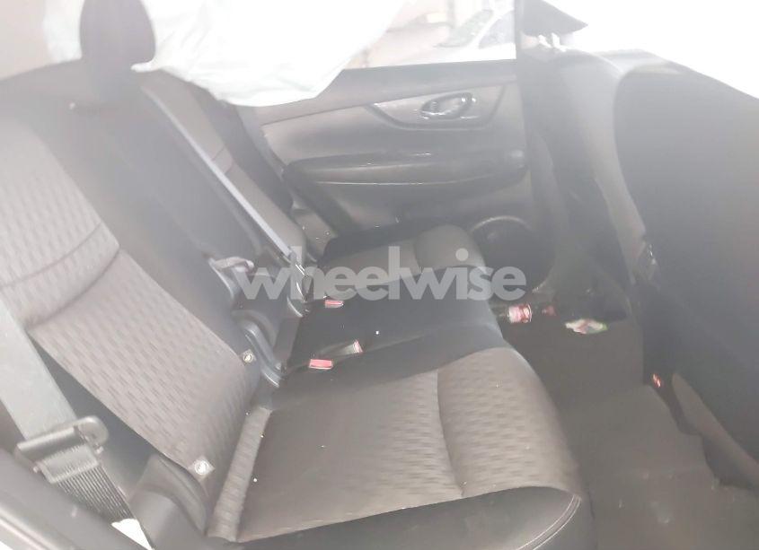 Photo 8 of 2020 Nissan Rogue SV FWD (VIN JN8AT2MTXLW016644)