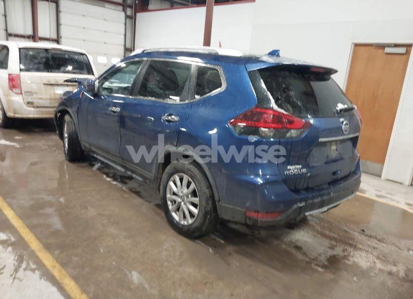 Photo 3 of 2020 Nissan Rogue SV FWD (VIN JN8AT2MTXLW038868)
