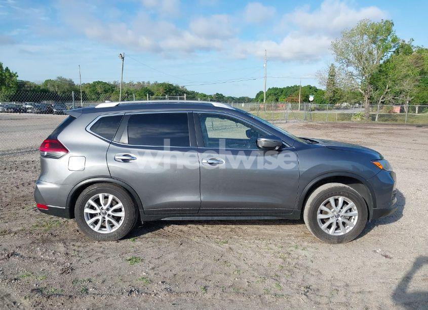 Photo 13 of 2020 Nissan Rogue SV FWD (VIN JN8AT2MTXLW039566)