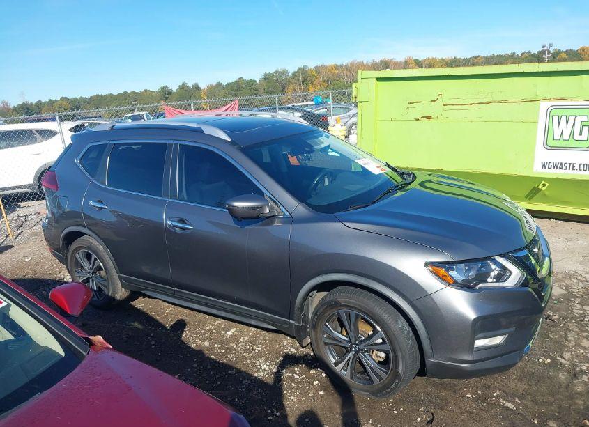 Photo 13 of 2020 Nissan Rogue SV FWD (VIN JN8AT2MTXLW041608)