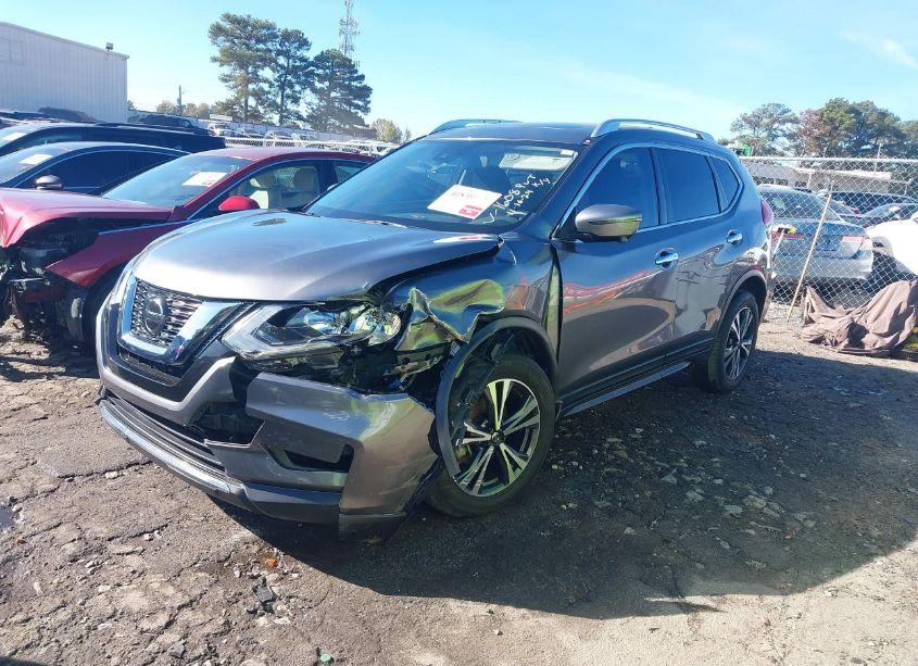 Photo 2 of 2020 Nissan Rogue SV FWD (VIN JN8AT2MTXLW041608)