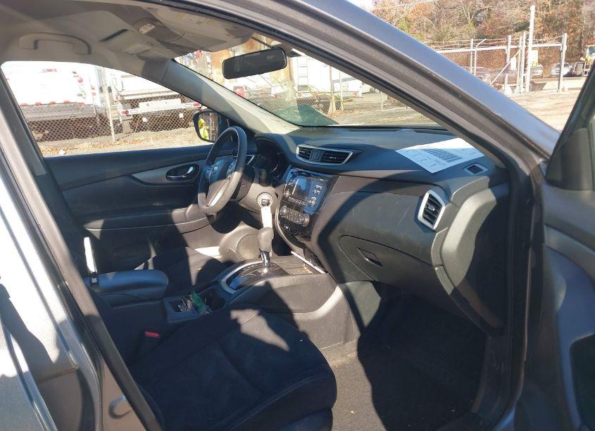 Photo 5 of 2016 Nissan Rogue S (VIN JN8AT2MV0GW141577)