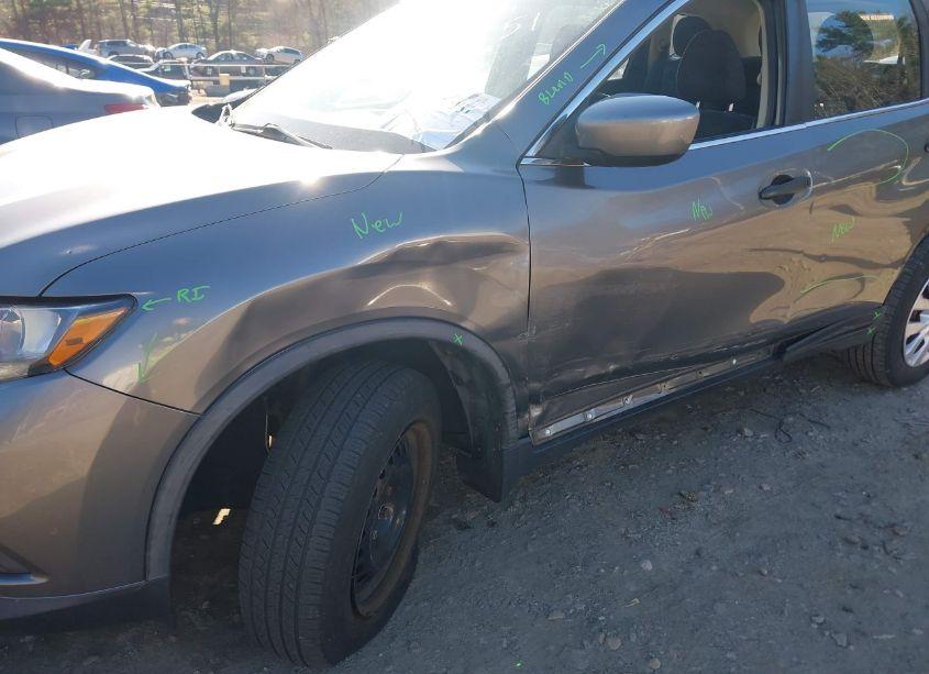 Photo 6 of 2016 Nissan Rogue S (VIN JN8AT2MV0GW141577)