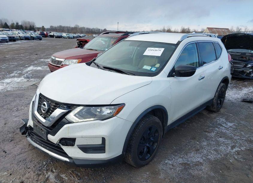 Photo 2 of 2017 Nissan Rogue S (VIN JN8AT2MV0HW000462)