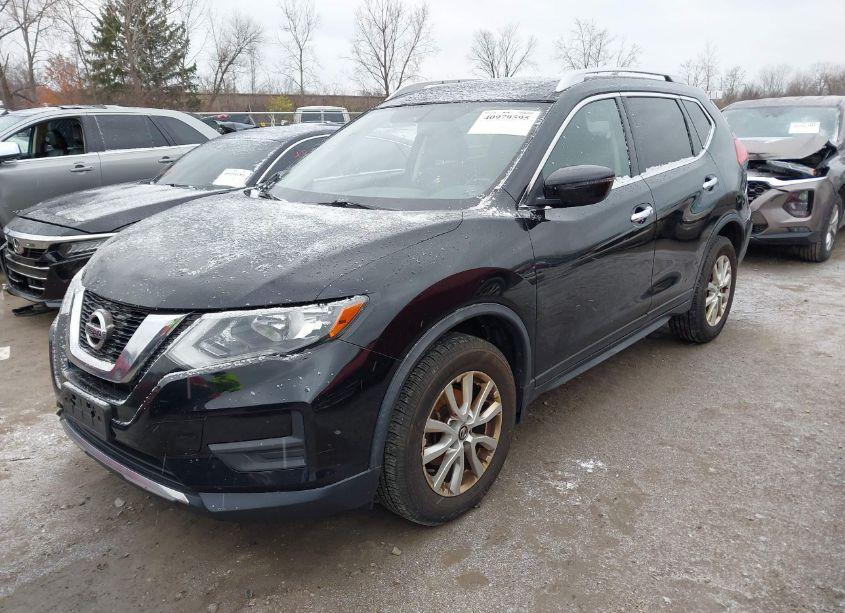 Photo 2 of 2017 Nissan Rogue SV (VIN JN8AT2MV0HW004298)