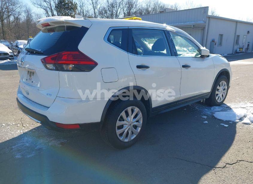 Photo 4 of 2017 Nissan Rogue S (VIN JN8AT2MV0HW006245)