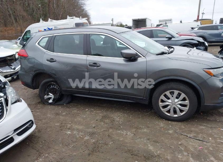 Photo 13 of 2017 Nissan Rogue S (VIN JN8AT2MV0HW007847)