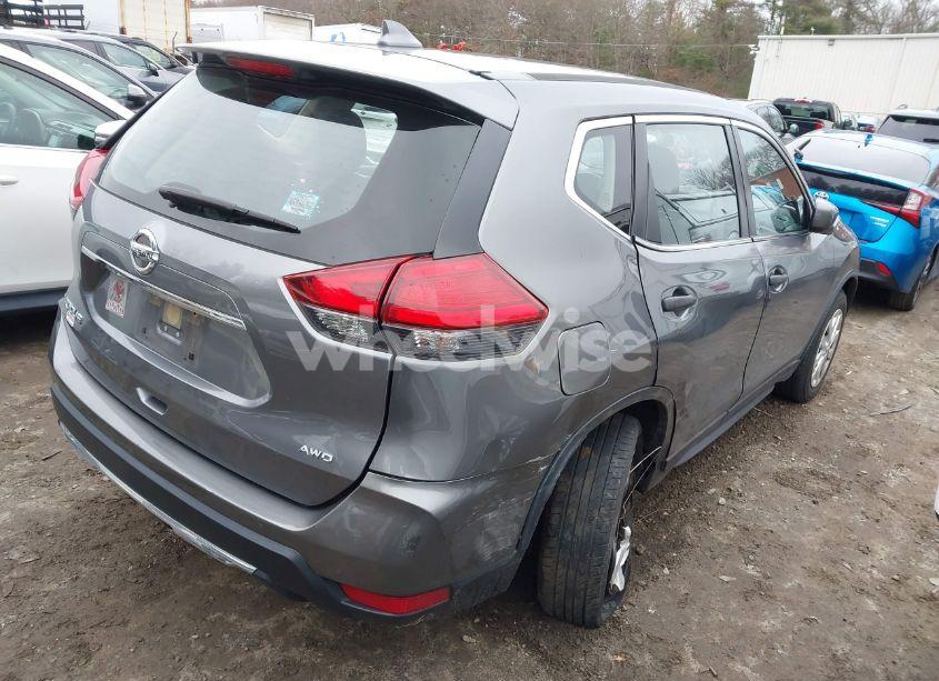 Photo 4 of 2017 Nissan Rogue S (VIN JN8AT2MV0HW007847)