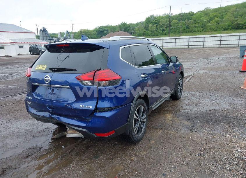 Photo 4 of 2017 Nissan Rogue SL (VIN JN8AT2MV0HW013566)