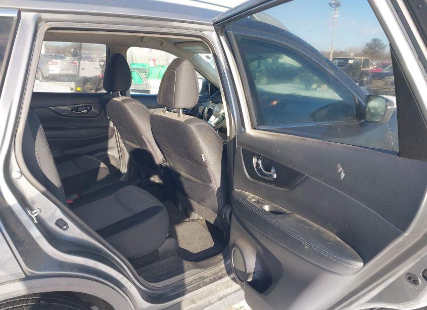 Photo 8 of 2017 Nissan Rogue SV (VIN JN8AT2MV0HW020047)