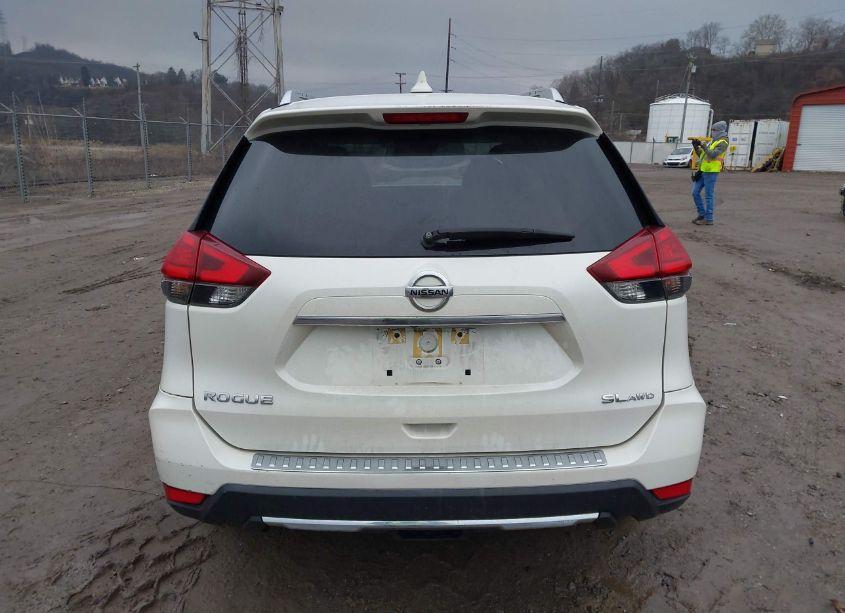 Photo 17 of 2017 Nissan Rogue SL (VIN JN8AT2MV0HW251000)