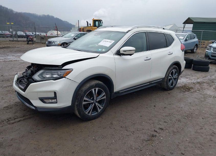 Photo 2 of 2017 Nissan Rogue SL (VIN JN8AT2MV0HW251000)