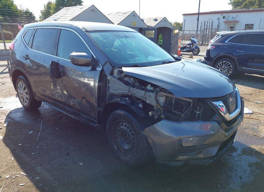 2017 Nissan Rogue S (VIN JN8AT2MV0HW253944) main photo