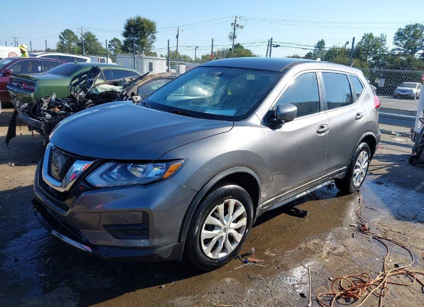 Photo 2 of 2017 Nissan Rogue S (VIN JN8AT2MV0HW253944)