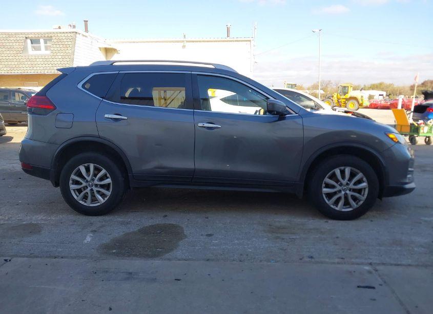 Photo 13 of 2017 Nissan Rogue SV (VIN JN8AT2MV0HW272980)