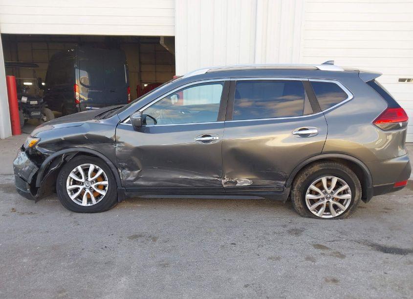 Photo 14 of 2017 Nissan Rogue SV (VIN JN8AT2MV0HW272980)