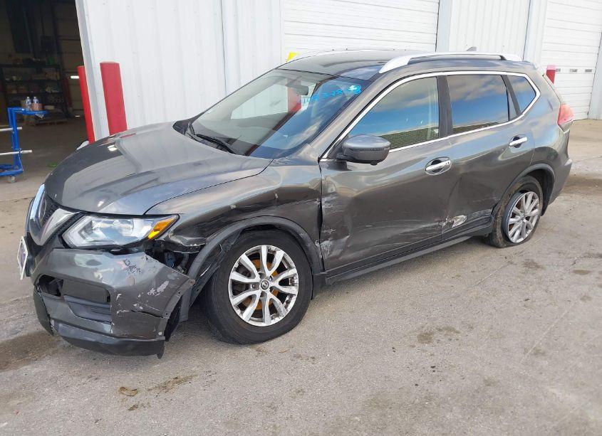 Photo 2 of 2017 Nissan Rogue SV (VIN JN8AT2MV0HW272980)