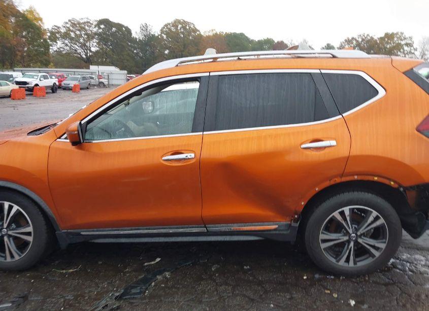 Photo 14 of 2018 Nissan Rogue SL (VIN JN8AT2MV0JW303411)