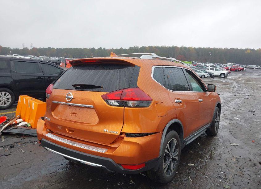 Photo 4 of 2018 Nissan Rogue SL (VIN JN8AT2MV0JW303411)