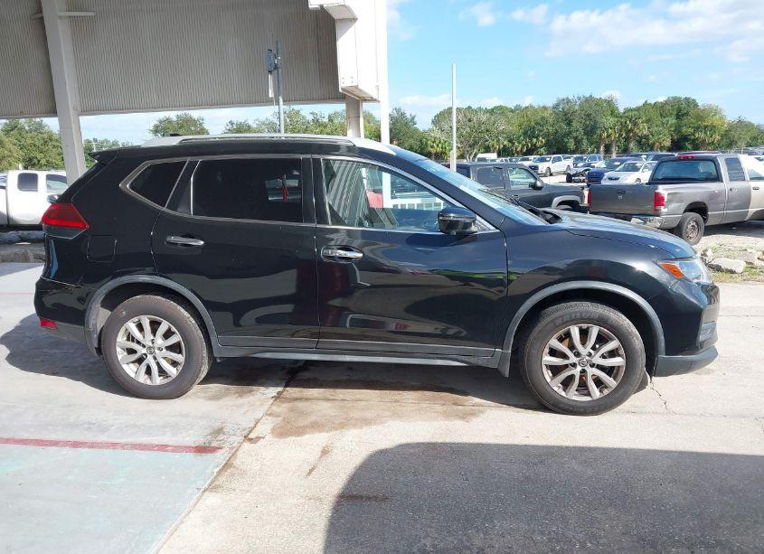 Photo 13 of 2018 Nissan Rogue SV (VIN JN8AT2MV0JW308446)