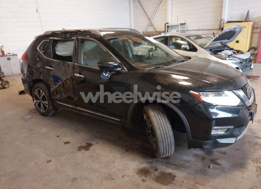 2018 Nissan Rogue SL (VIN JN8AT2MV0JW309595) main photo