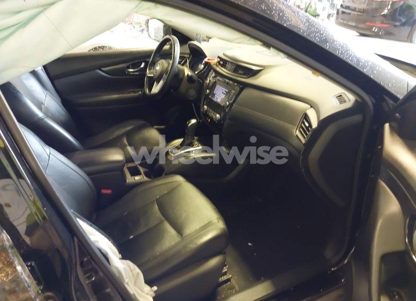 Photo 5 of 2018 Nissan Rogue SL (VIN JN8AT2MV0JW309595)