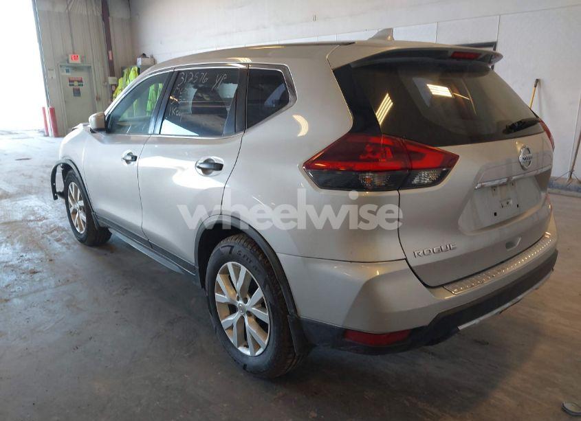 Photo 3 of 2018 Nissan Rogue S (VIN JN8AT2MV0JW312576)