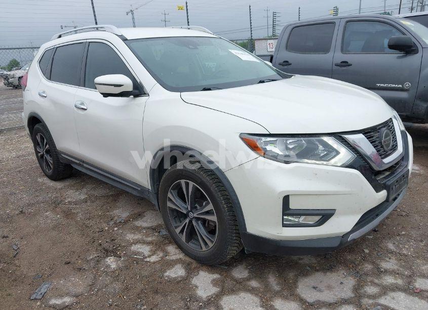 2018 Nissan Rogue SL (VIN JN8AT2MV0JW315929) main photo