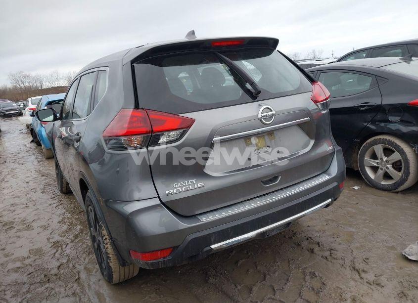 Photo 3 of 2018 Nissan Rogue S (VIN JN8AT2MV0JW328017)