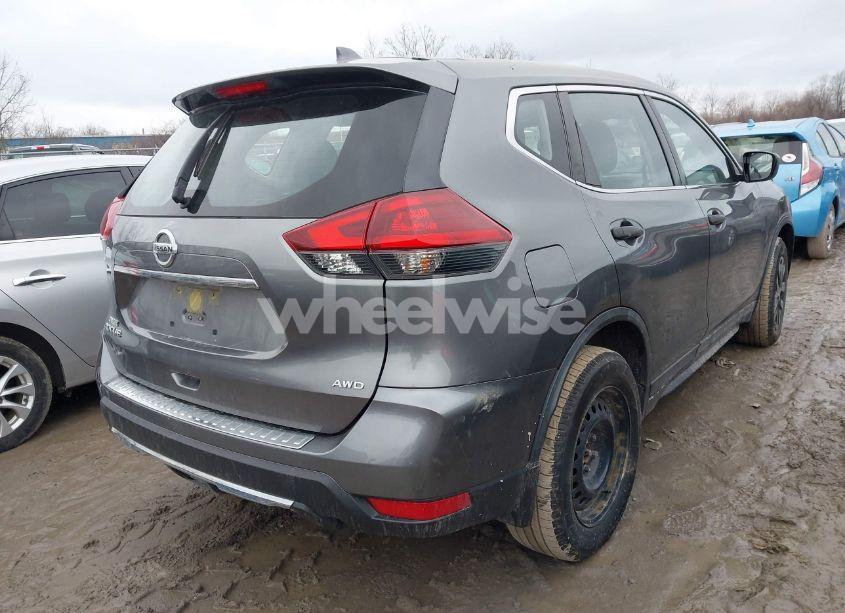 Photo 4 of 2018 Nissan Rogue S (VIN JN8AT2MV0JW328017)