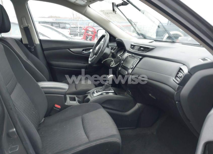 Photo 5 of 2018 Nissan Rogue S (VIN JN8AT2MV0JW328017)