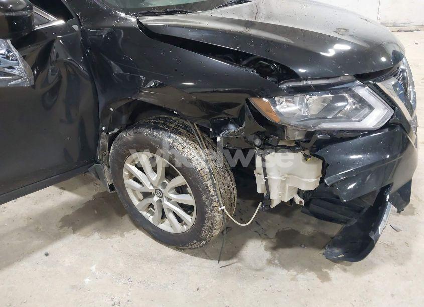 Photo 6 of 2018 Nissan Rogue SV (VIN JN8AT2MV0JW331029)