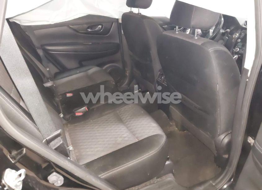 Photo 8 of 2018 Nissan Rogue SV (VIN JN8AT2MV0JW331029)