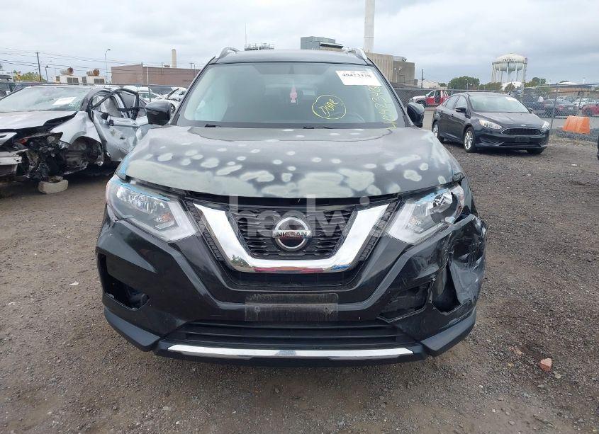 Photo 11 of 2018 Nissan Rogue SV (VIN JN8AT2MV0JW350387)