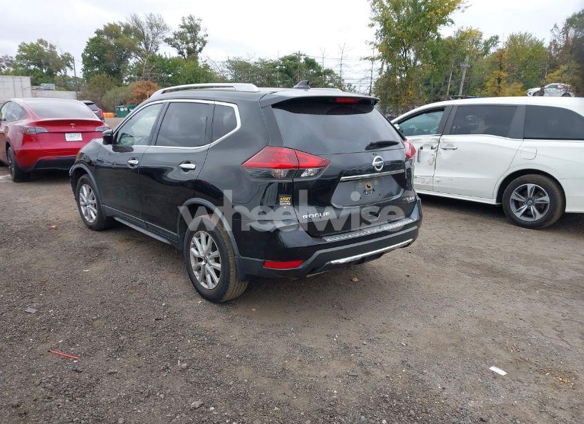 Photo 3 of 2018 Nissan Rogue SV (VIN JN8AT2MV0JW350387)