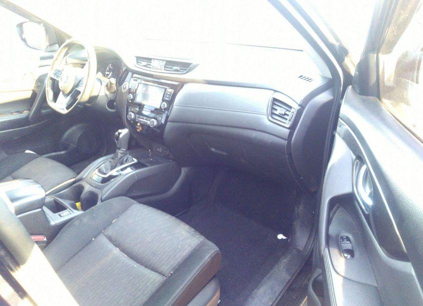 Photo 5 of 2019 Nissan Rogue SV (VIN JN8AT2MV0KW373038)